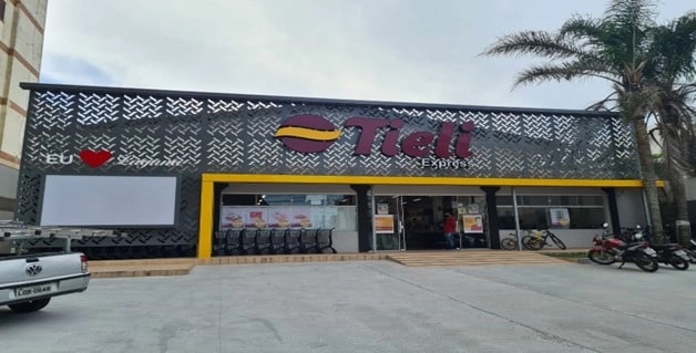 Fachada do Tieli Express no Mar Grosso, em Laguna